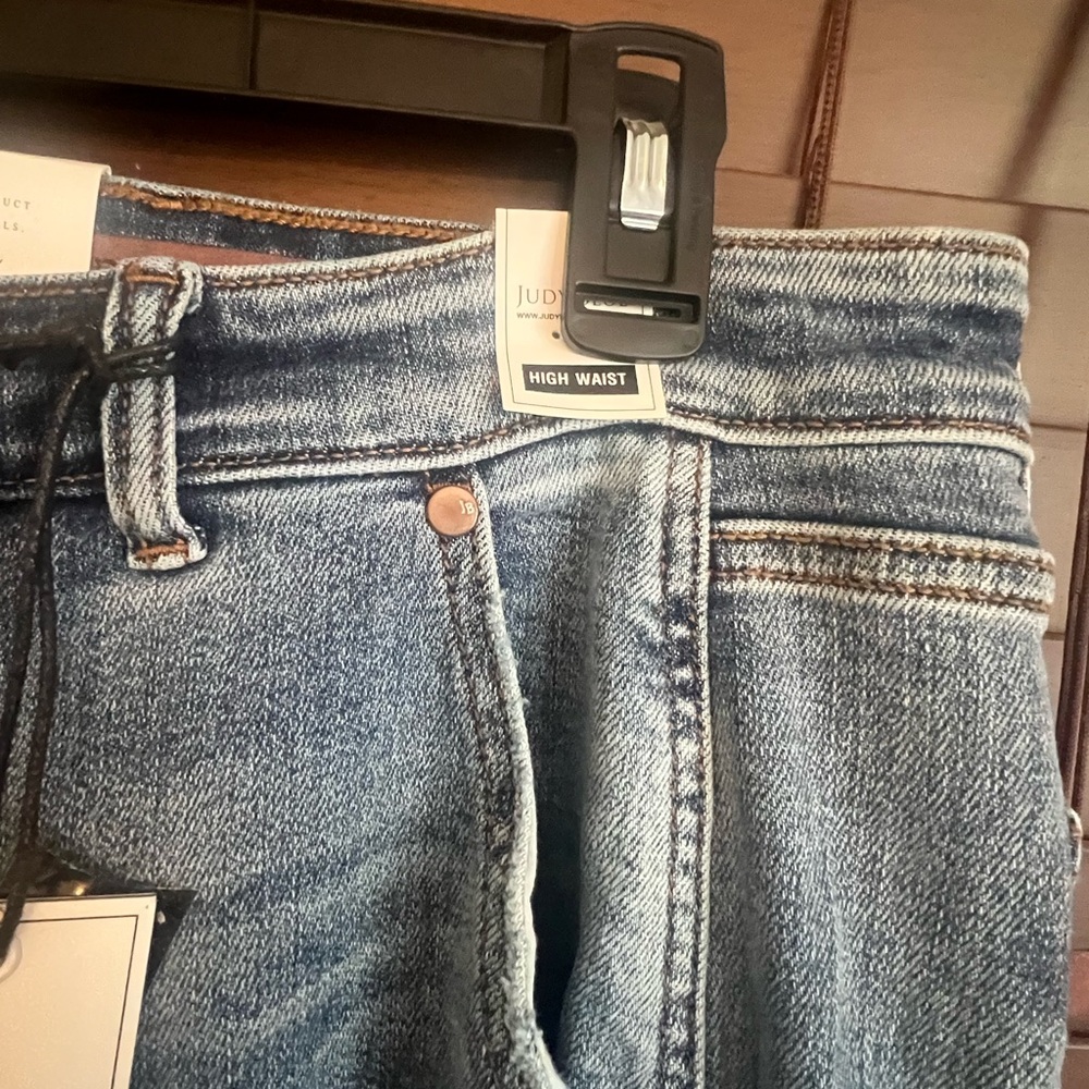 Judy Blue Flare Wide Leg Jeans in Classic Blue - Picture 3 of 5